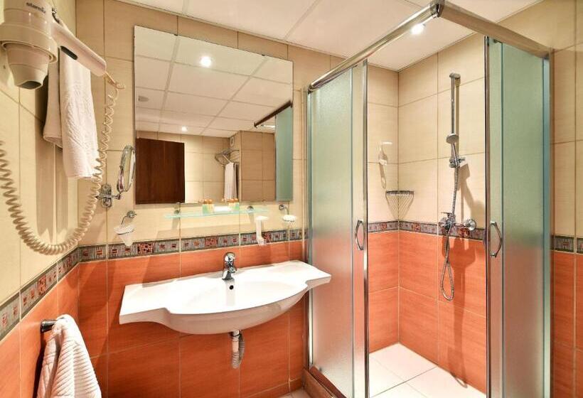 Номер Стандарт Индивидуальный, Estreya Residence Hotel And Spa