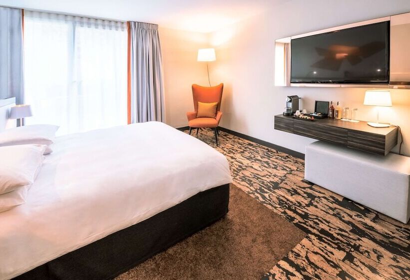 Люкс с Террасой, Radisson Blu Hotel, Paris Boulogne