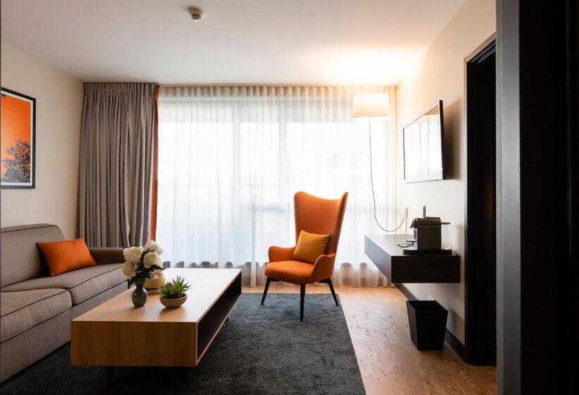 Люкс, Radisson Blu Hotel, Paris Boulogne