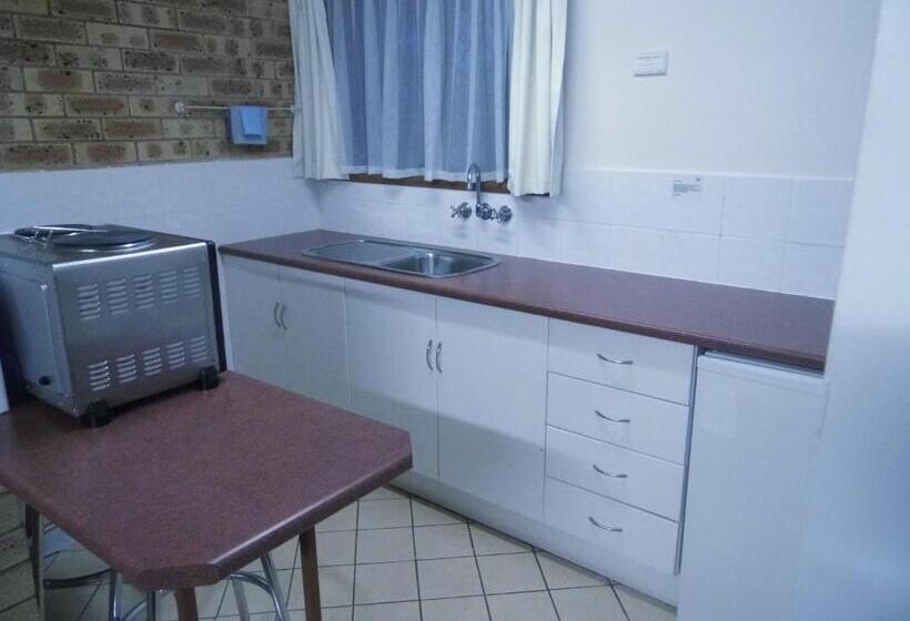 家庭间, Nanango Fitzroy Motel