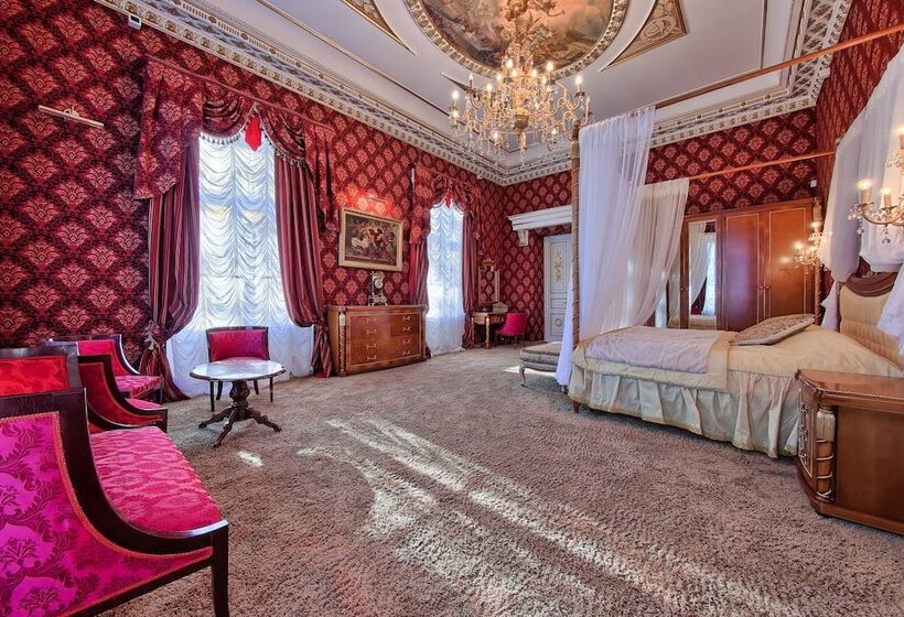 Королевский Люкс, Palace Yelizavetino