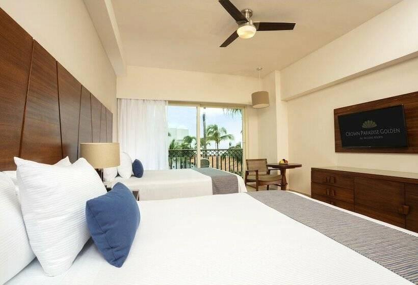 חדר דלוקס נוף לים, Crown Paradise Golden All Inclusive Resort   Adults Only