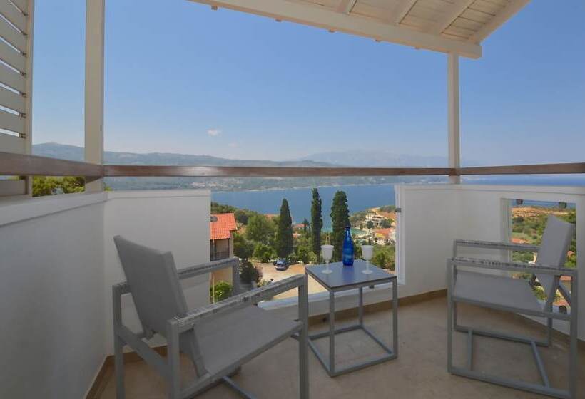 اتاق لوکس با چشم‌انداز دریا, Ino Hotel & Suites