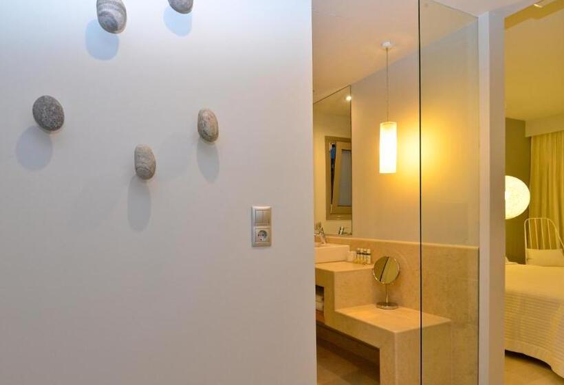 اتاق لوکس با چشم‌انداز دریا, Ino Hotel & Suites