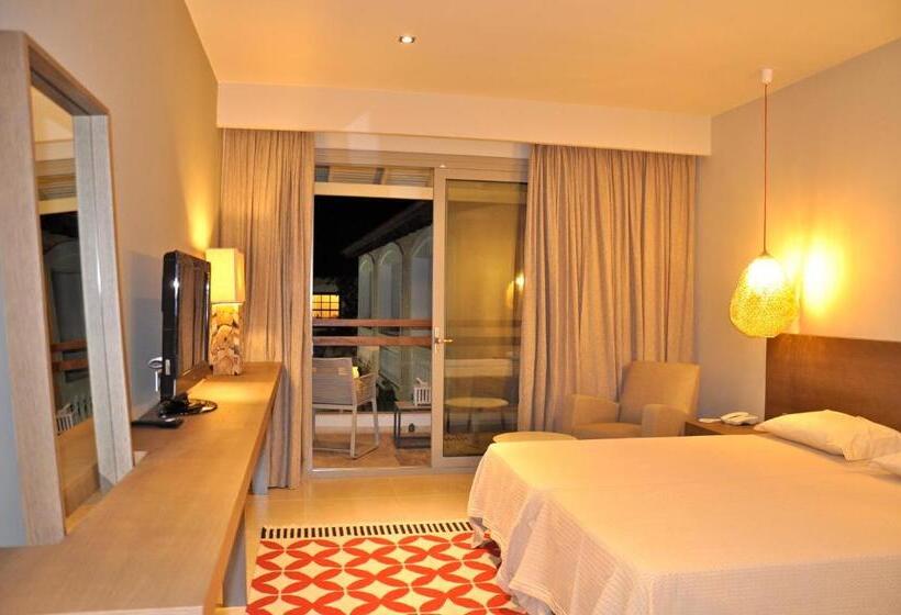 اتاق لوکس با چشم‌انداز استخر, Ino Hotel & Suites