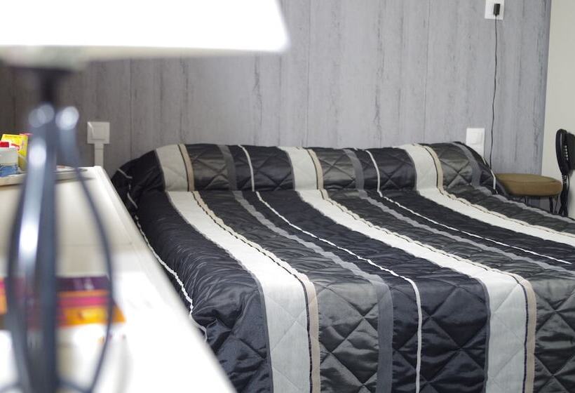 Семейный Номер, The Originals City, Hôtel Le Savoy, Caen
