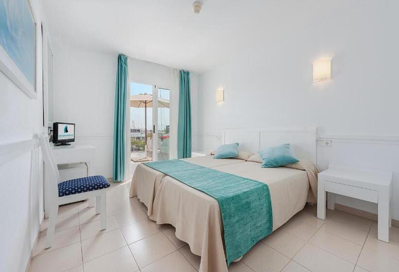 Номер Стандарт Вид на Море с Террасой, Hostal Brisa Marina