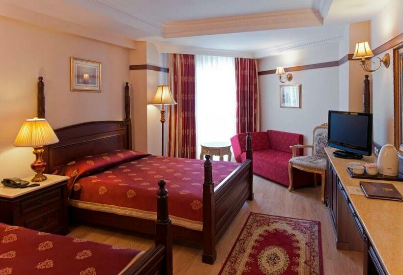 Cameră Standard cu Vedere la Mare Lateral, Delphin Palace