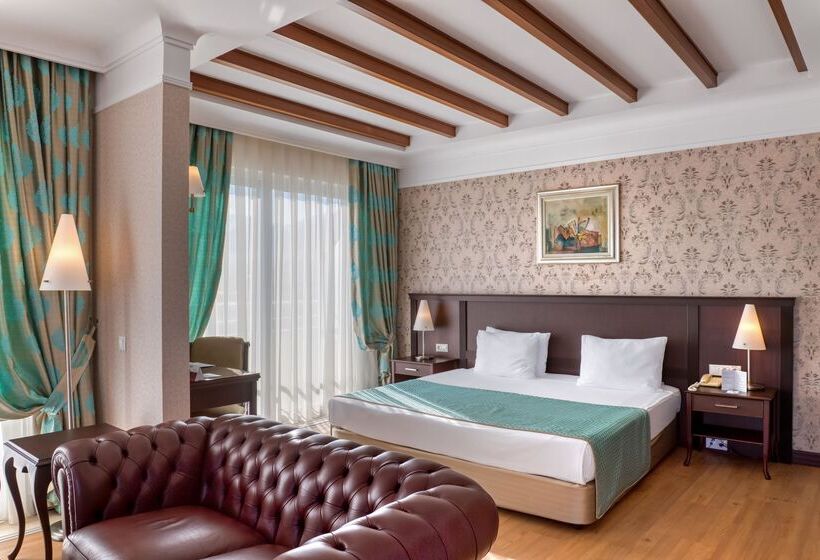 سوئیت سینیور, Porto Bello Hotel Resort & Spa