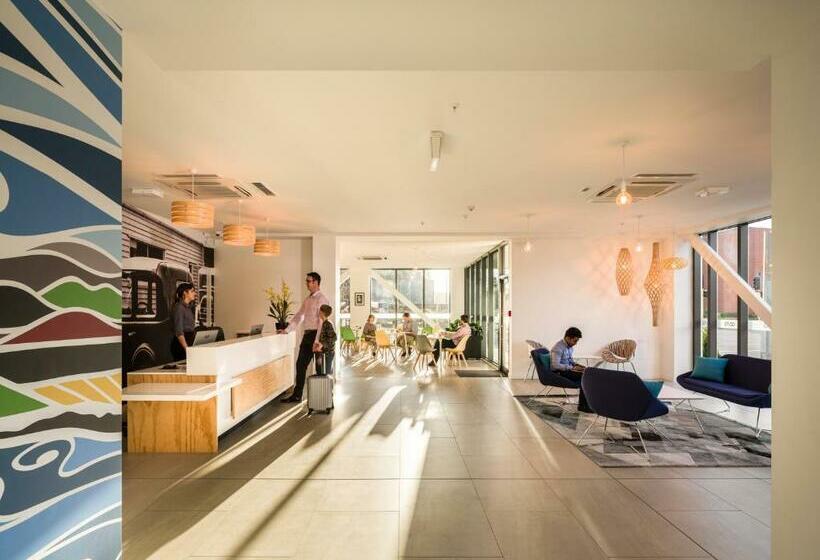 Студия Стандарт, Carnmore Hotel Christchurch