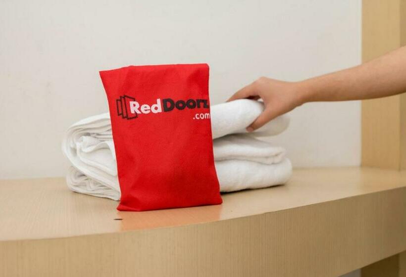 Номер Стандарт, Reddoorz Near Rs Usu Medan 3