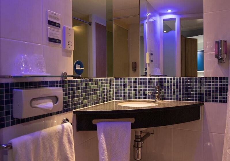اتاق استاندارد, Holiday Inn Express London Stansted Airport, An Ihg