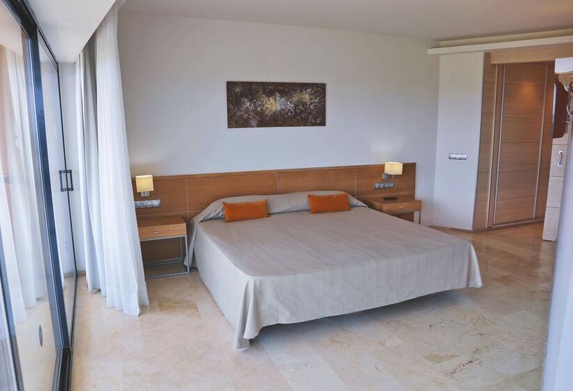 Номер Стандарт, Ohtels Les Oliveres