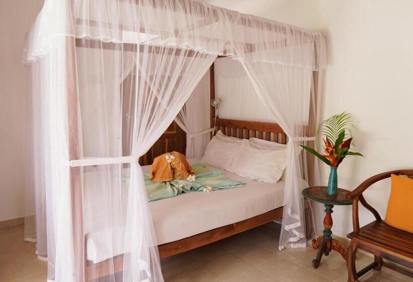 Номер Стандарт Вид на Сад, The Secret Guesthouse