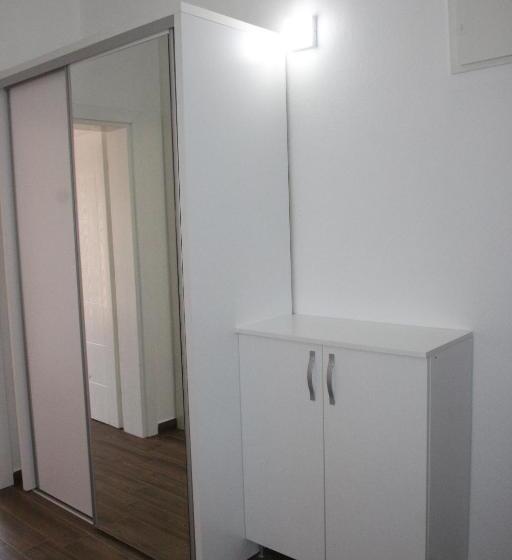 سوییت با چشم‌انداز کوه, Zigovic Apartmani