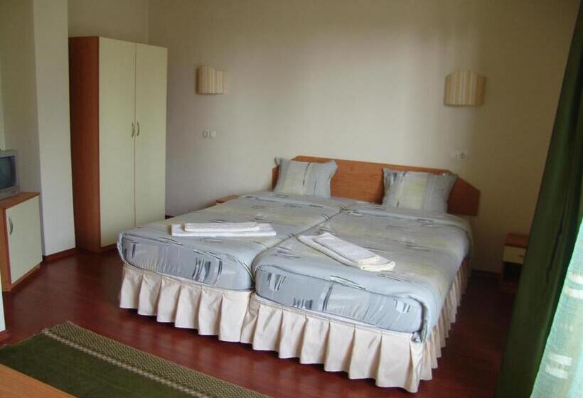 Номер Стандарт, Zasheva Kushta Guesthouse