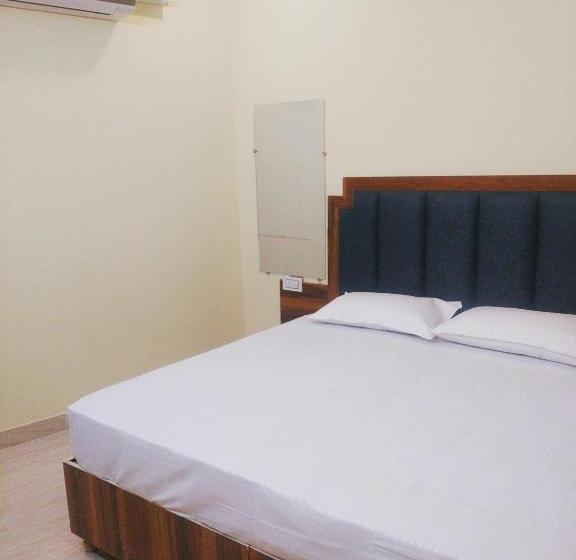 Трехместный Номер Deluxe, Oyo 74203 Sbs Royal Stays