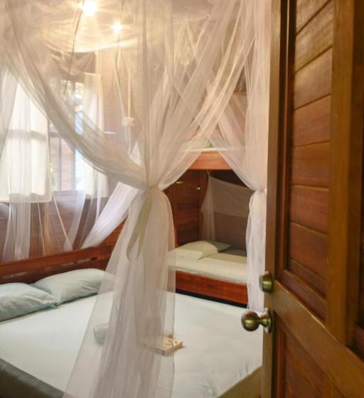 Quarto Quádruplo Estandar, La Tarima Del Colibri Ecolodge
