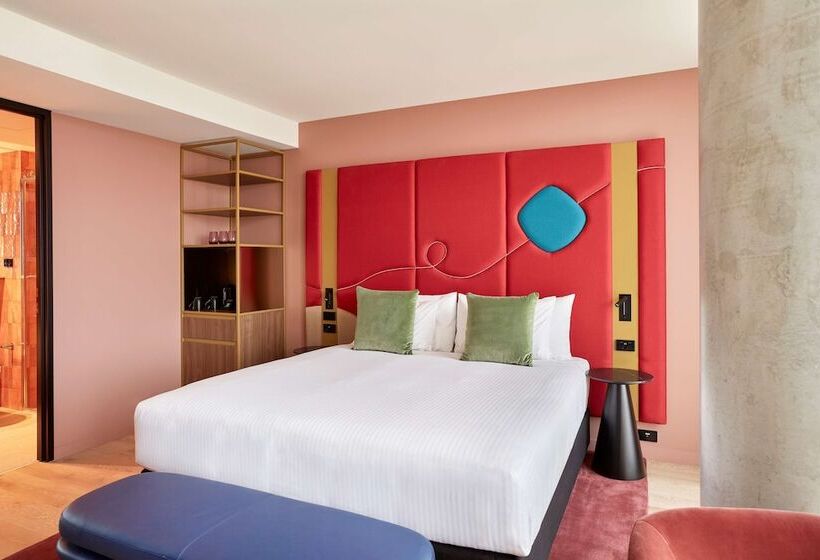 اتاق کلاب, Quincy Hotel Melbourne