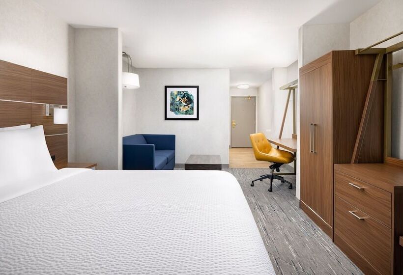 سوئیت برای معلولان, Holiday Inn Express Las Vegas Stadium Area, An Ihg