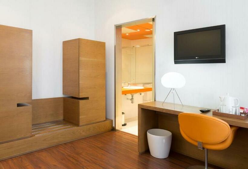 اتاق استاندارد, Petit Palace Plaza Malaga