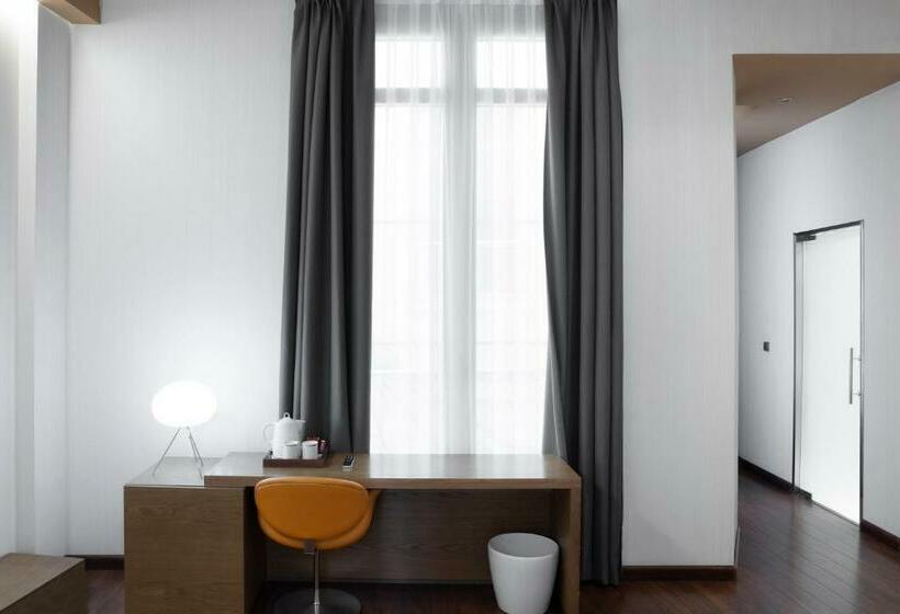 اتاق استاندارد سه نفره, Petit Palace Plaza Malaga