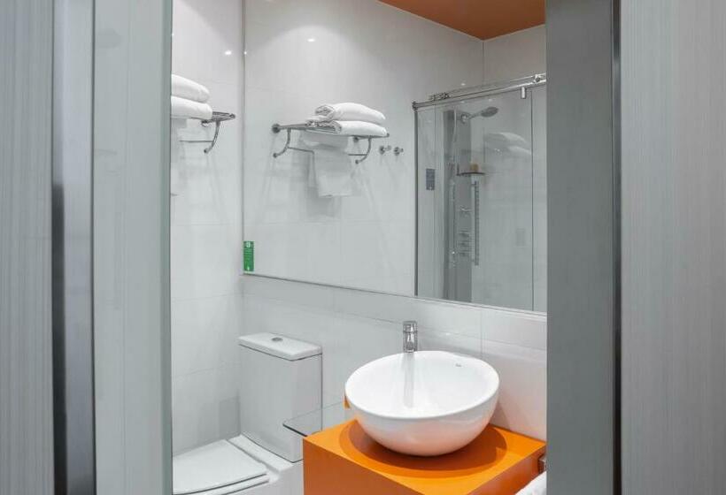 اتاق استاندارد سه نفره, Petit Palace Plaza Malaga