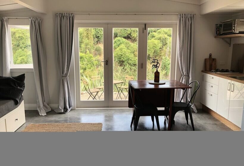 בית, חדר שינה 1, The Pear Orchard Lodge