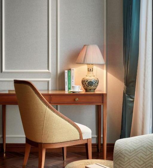 اتاق لوکس با تخت بزرگ, Grand Mercure Hanoi