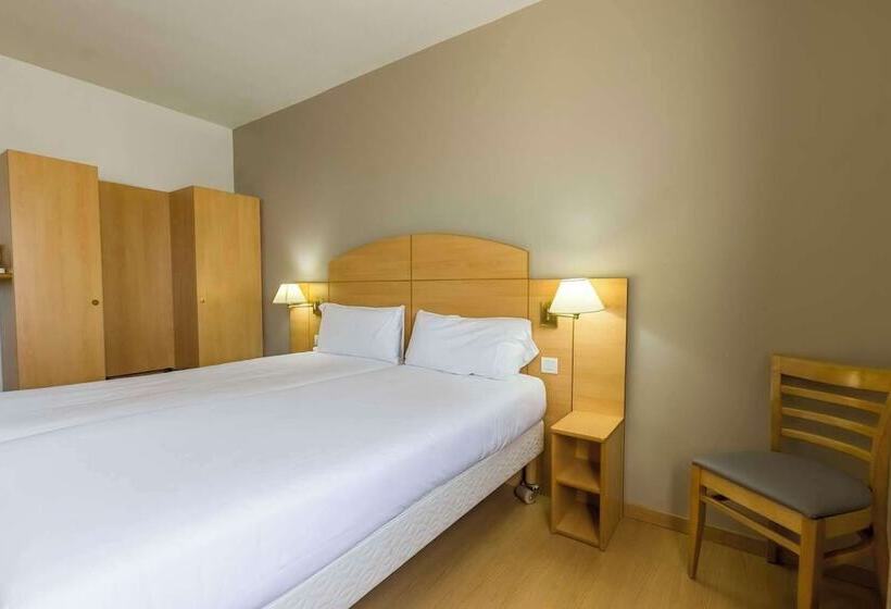 스탠다드 트리플 룸, Travelodge Madrid Alcalá De Henares