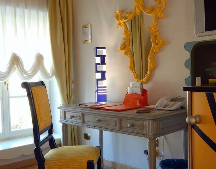 수피리어 룸, Byblos Art Hotel Villa Amistà