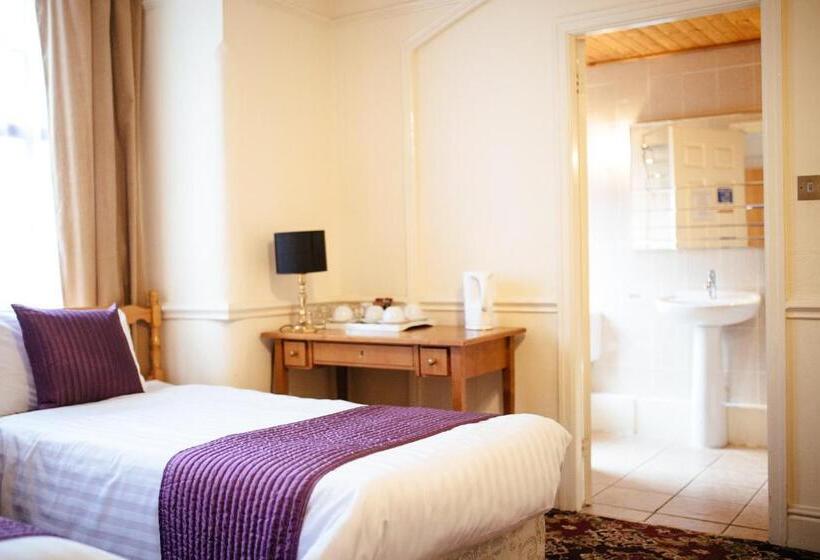 Семейный Номер, Pymgate Lodge Hotel Manchester Airport