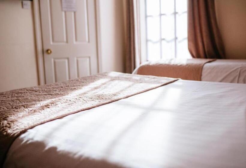 Семейный Номер, Pymgate Lodge Hotel Manchester Airport