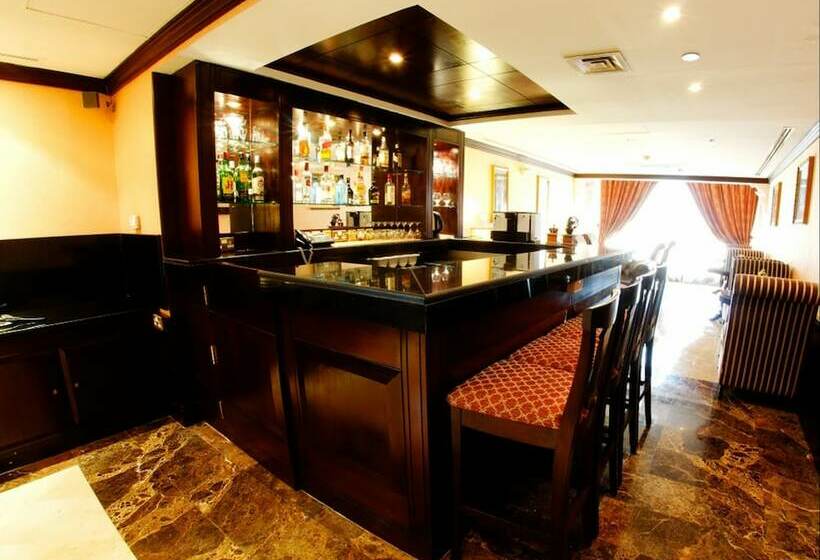 Номер Executive, Arabian Courtyard Hotel & Spa