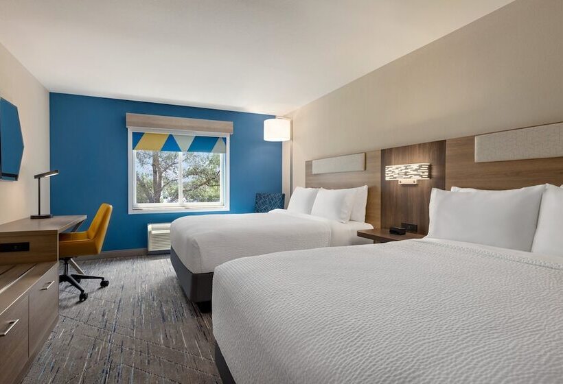Люкс Адаптированный для Инвалидов, Holiday Inn Express Hotel & Suites Fort Pierce West, An Ihg