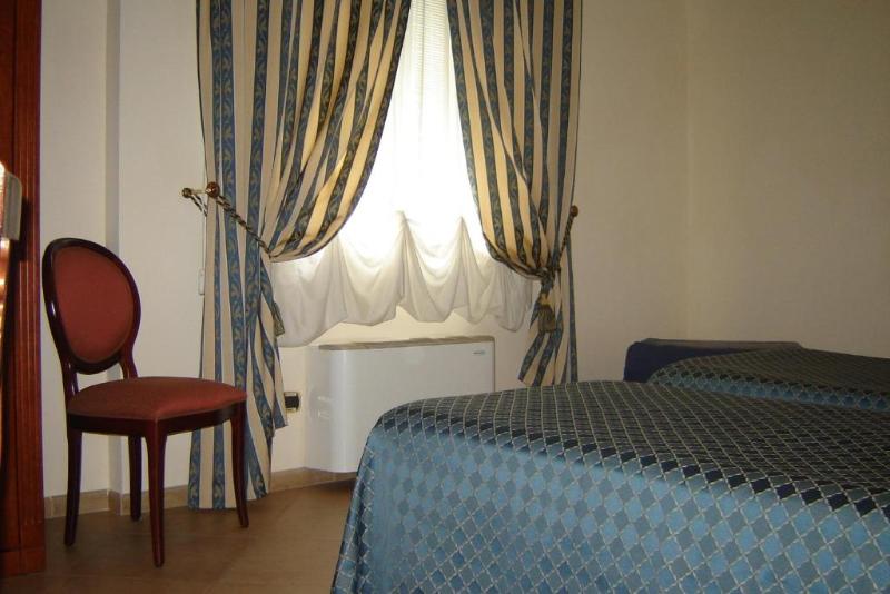 Standard Trippelrum, D Angelo Palace