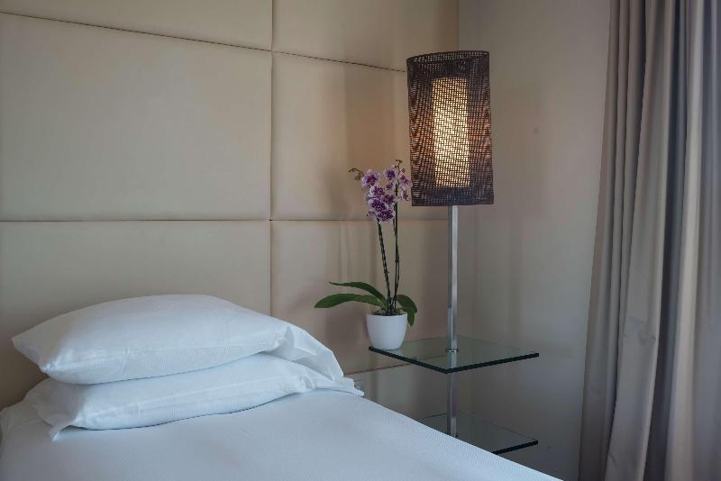 اتاق استاندارد با چشم‌انداز شهر, Doubletree by Hilton Florence Metropole