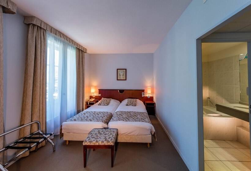 Номер Стандарт, Noemys Neris Montlucon   Hotel Restaurant