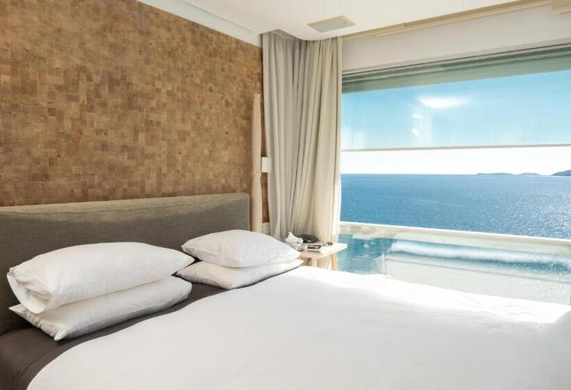 Вилла 1 Спальня Вид на Море, Sirene Blue Luxury Beach Resort