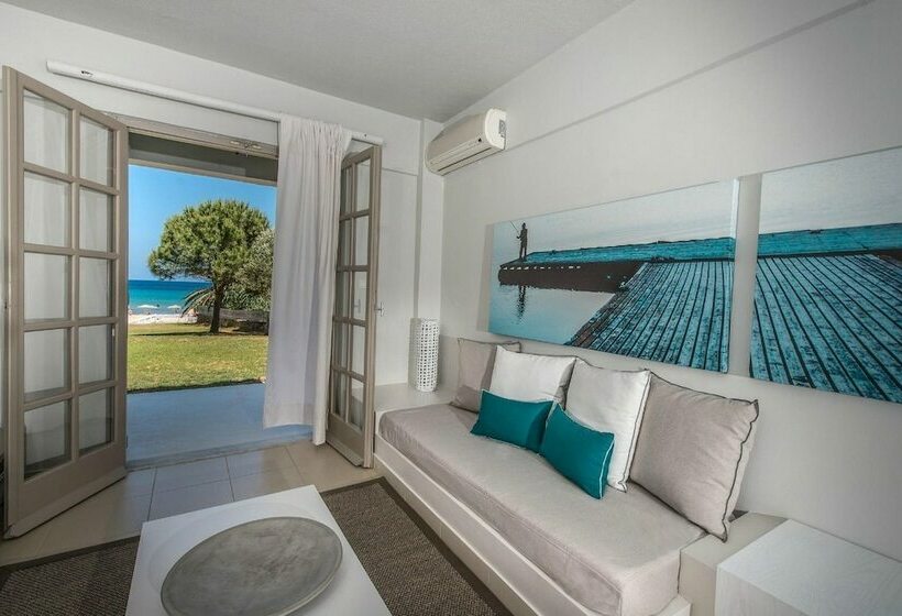سوییت سینیور با چشم‌انداز دریا, The Bay Hotel & Suites