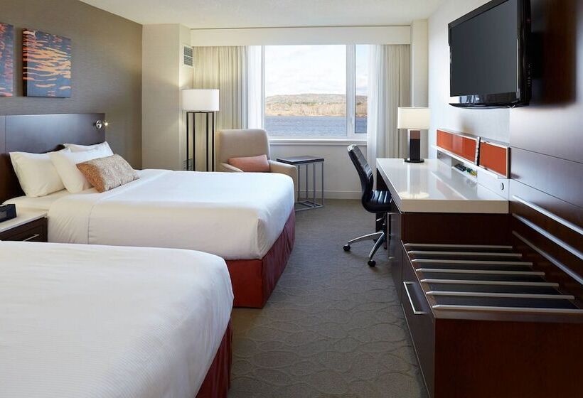 ２ダブルベッドのスタンダードルーム, Delta Hotels By Marriott Fredericton