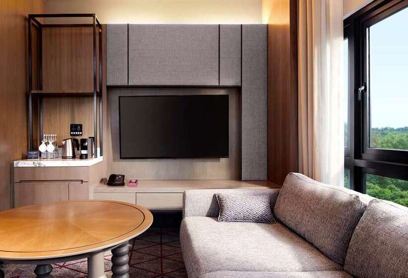 Номер Deluxe Кровать Кинг, Hilton Lake Taupo