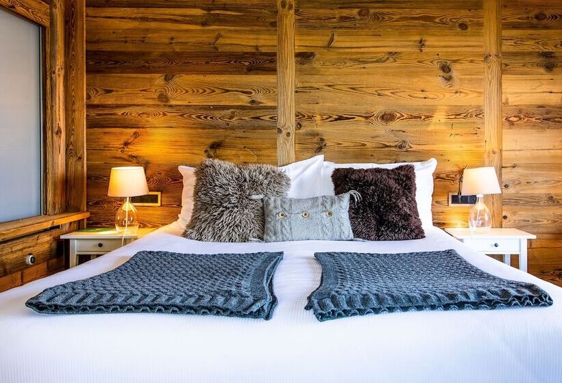 Королевский Номер, Hôtel Chalet Royal