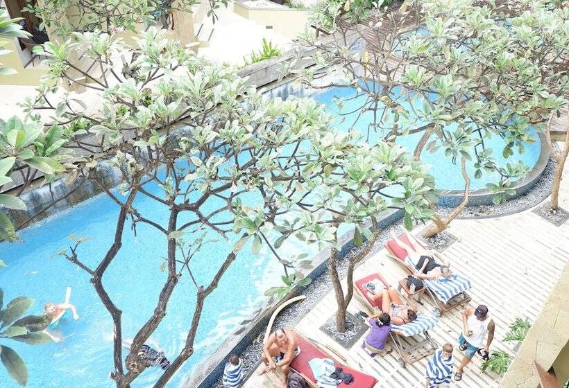 Номер Superior Вид на Бассейн, Ibis Styles Bali Legian