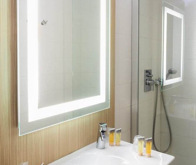 Номер Стандарт Трехместный, Sowell Hotels Saint Tropez
