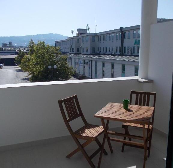 اتاق استاندارد چهار تخته, Rooms Vodisek   Depandansa Capodistria Boutique Hotela