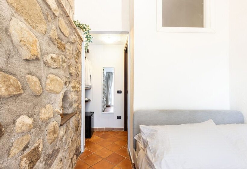 基本间, Casale Antonietta