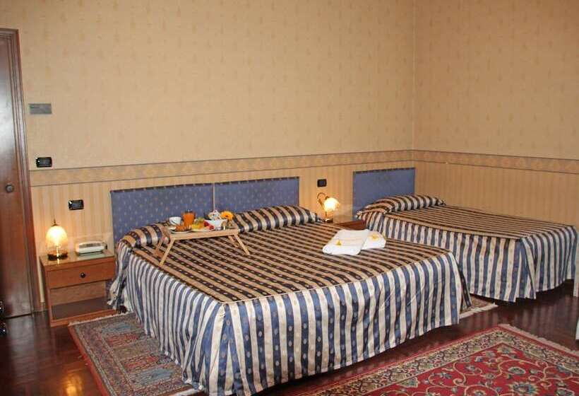 Номер Стандарт Трехместный, Albergo Ristorante Leon D'oro