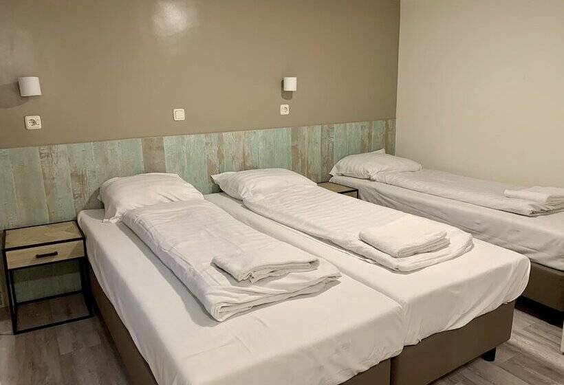 Habitació Triple Estàndard, Damrak Inn