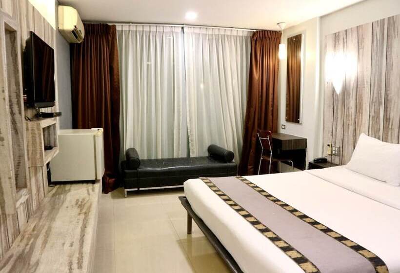 Quarto Deluxe, Swana Bangkok